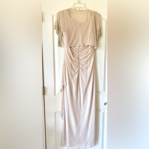 Special Occasion Dress - Picture 3 of 7